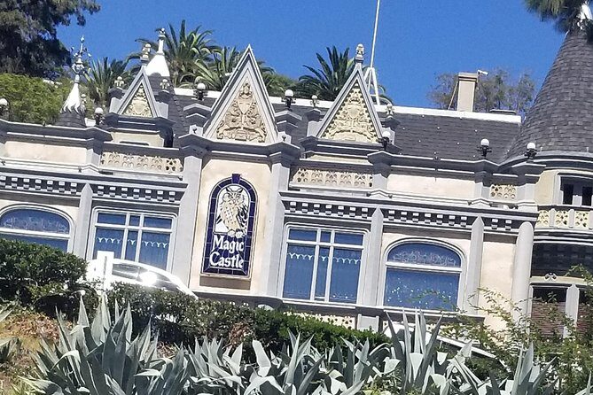 Private Full-Day Hollywood and Santa Monica Tour with Pickup - The Hollywood Sign and Venice Beach: where timing can make or break photos