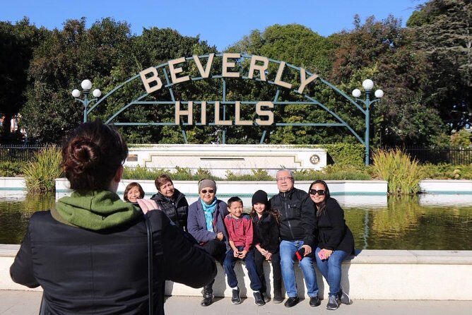 Private Luxurious Tour of Los Angeles - La Brea Tar Pits and Museum: Ice Age Fossils in the Middle of the City