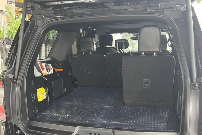 Private One-Way Shuttle Service in Long Beach - Car seats and booster seats: the $15-per-seat detail you must plan for
