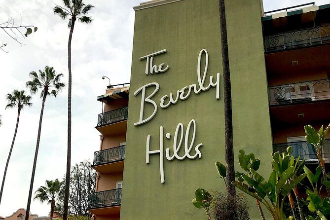 Private Scandals and Ghost Tour of Hollywood and Beverly Hills - Rodeo Drive and the mansions: seeing scandal from the road
