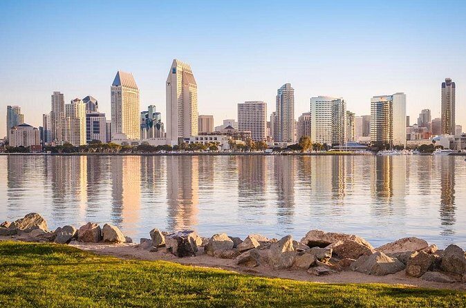 San Diego Private Tour - The entertainment neighborhood drive: a quick city feel
