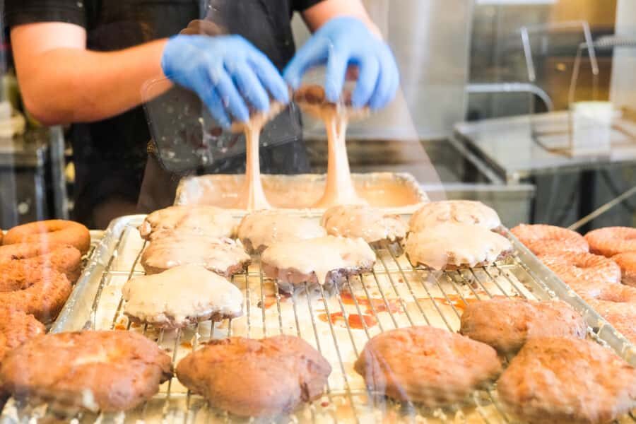 Santa Monica Donut Adventure by Underground Donut Tour - Randy’s Donuts: the iconic giant-donut starter you can’t ignore