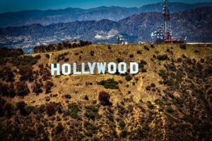 Small-Group Warner Bros and Hollywood Tour from Anaheim - Universal CityWalk: coffee first, shopping and snacks later