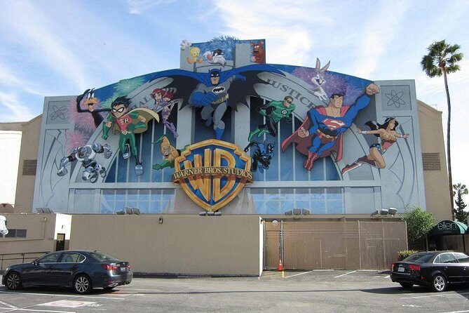 Small-Group Warner Bros and Hollywood Tour from Anaheim - A few details that can make or break your day