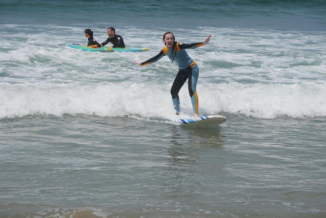 Surf Class for Beginners in Venice - Small groups, big attention: why the instructor ratio matters