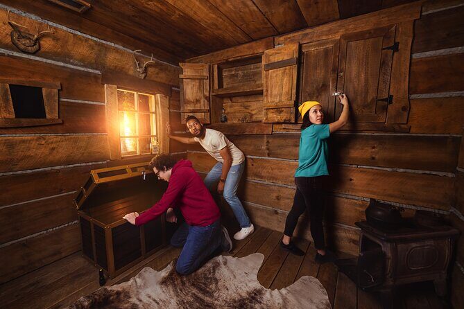 The Escape Game at Del Amo Fashion Center in Torrance - Guides That Actually Help: Niki, Alana, Julia, Sam, Maximus, and Ian