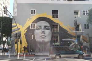 The History and Architecture of Downtown Los Angeles - Bunker Hill’s art stops: MCA and The Broad