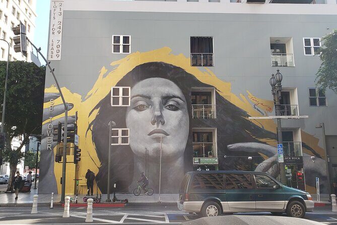 The History and Architecture of Downtown Los Angeles - Bunker Hill’s art stops: MCA and The Broad