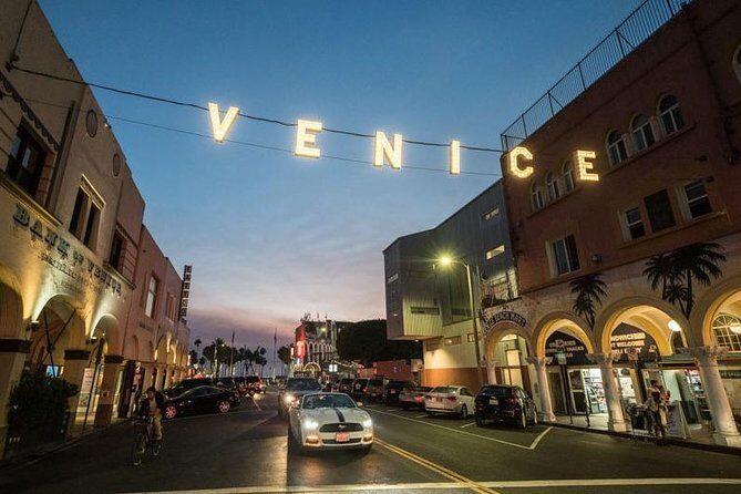 The Ultimate Venice Beach Experience - Stop 3: Venice Canals Walkway (30 minutes) for a calmer side of Venice