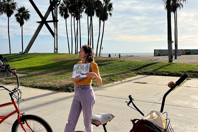 Venice and Santa Monica French Bicycle Tour - Stop 2: The Boardwalk Bike Ride to the Santa Monica Pier