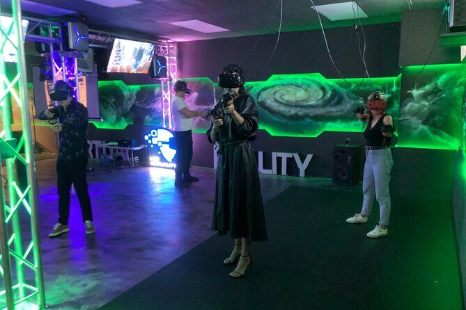 Virtual Reality (VR) Experience in Los Angeles - A one-hour VR session that’s easy to fit into your LA day